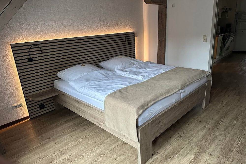 Apartamento entero, 3rd floor: Apartment with 2 bedrooms and shower - Brauberger's Ferienwohnung in Lübeck, Bahía de Lübeck