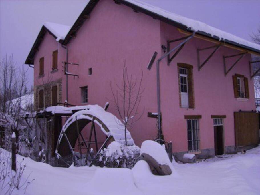 Appartement entier, Two-Bedroom Apartment in Chirens, Isère