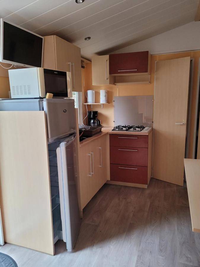 Camping pour 6 personnes, avec jardin et vue ainsi que bassin pour enfant et terrasse dans Essonne - 3