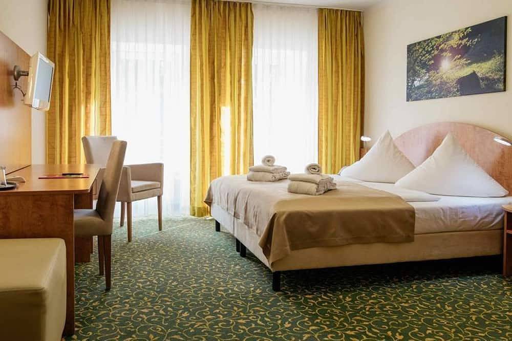 Standard Doppelzimmer, Dusche oder Bad, Wc, - Kulturhotel Fürst Pückler Park in Bad Muskau, Oberlausitz-Niederschlesien