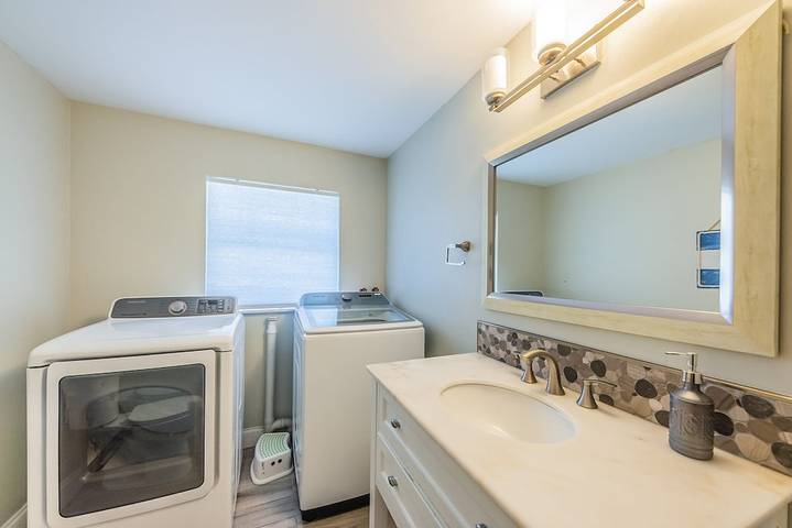 Vacation house for 16 people, with terrace in Indian Rocks Beach