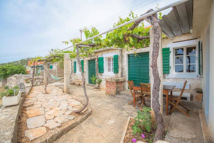 Casa de vacaciones para 6 personas, con terraza además de vistas y jardín, Se admiten mascotas - 1
