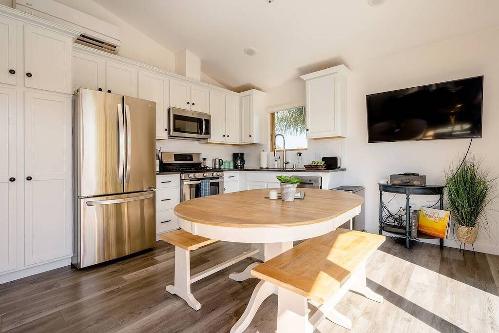 Surf House, Walk to the Santa Cruz Beach Boardwalk in Seabright, Santa Cruz