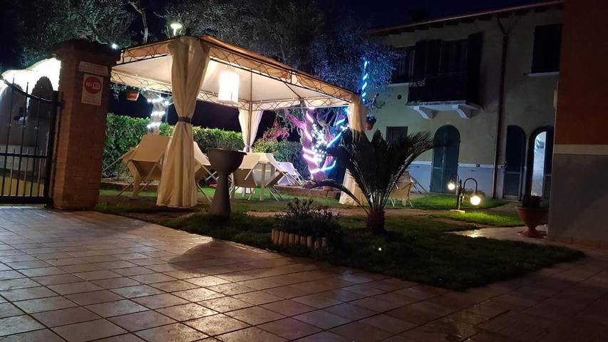 Appart’hôtel pour 4 personnes, avec Jardin ainsi que Piscine et Vue