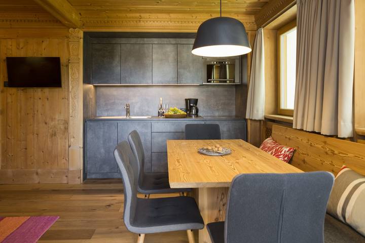 Ferienwohnung für 6 Personen, mit Terrasse und Garten sowie Sauna in Wolkenstein