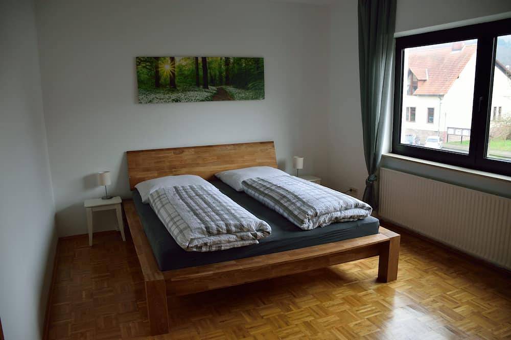 Luxoriöse Ferienwohnung mit großem Balkon, Sauna und Bar auf 295 m² in Gieselwerder, Wesertal