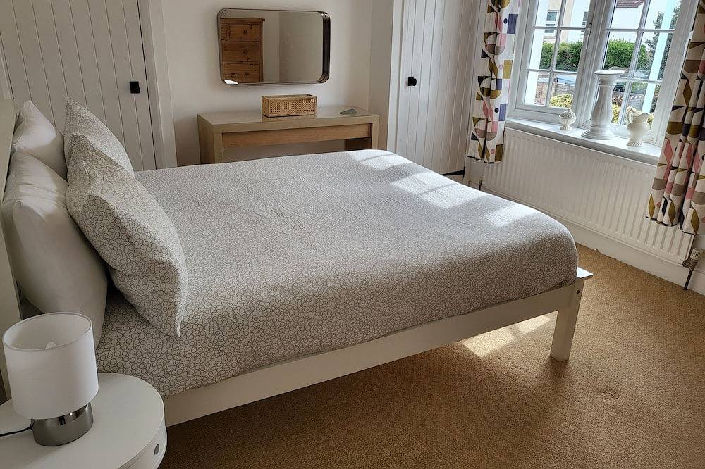Pebble Cottage:2 Bed Cottage 2 mins from the beach in Worthing, West Sussex