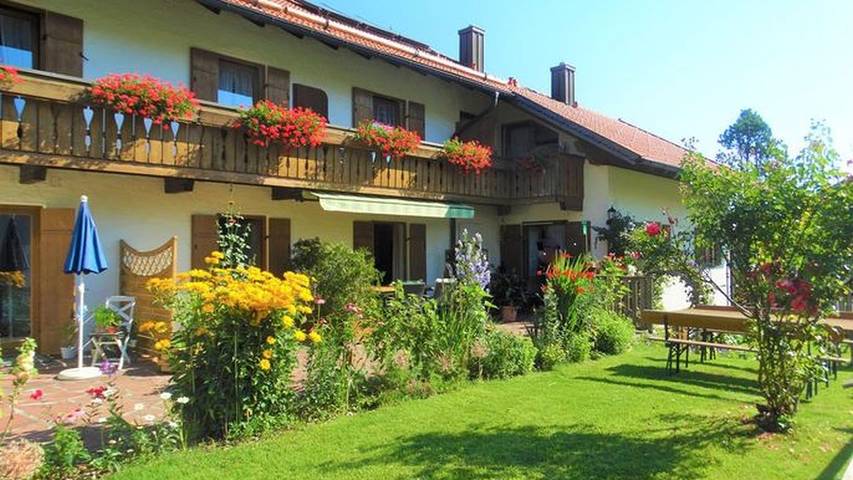 Ferienwohnung für 4 Personen, mit Balkon in der Zugspitzregion