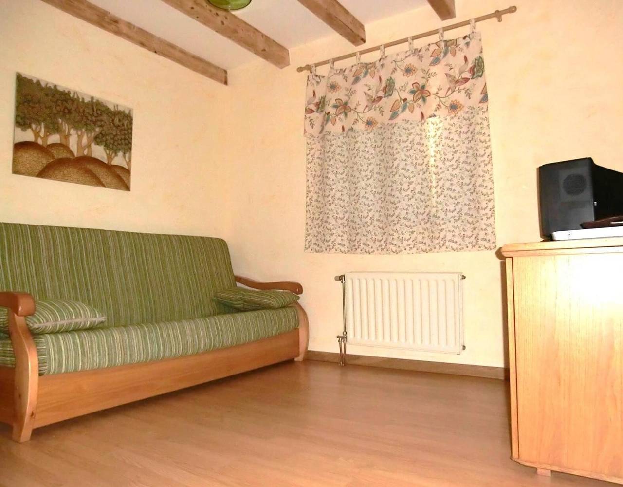 Casa Rural El Establo: 4 Habitaciones, Jardín Privado, Burgos in Quintanaélez, Provincia de Burgos