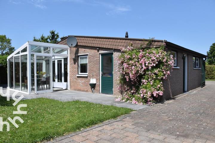 Bungalow voor 4 personen, met tuin en terras in Kamperland