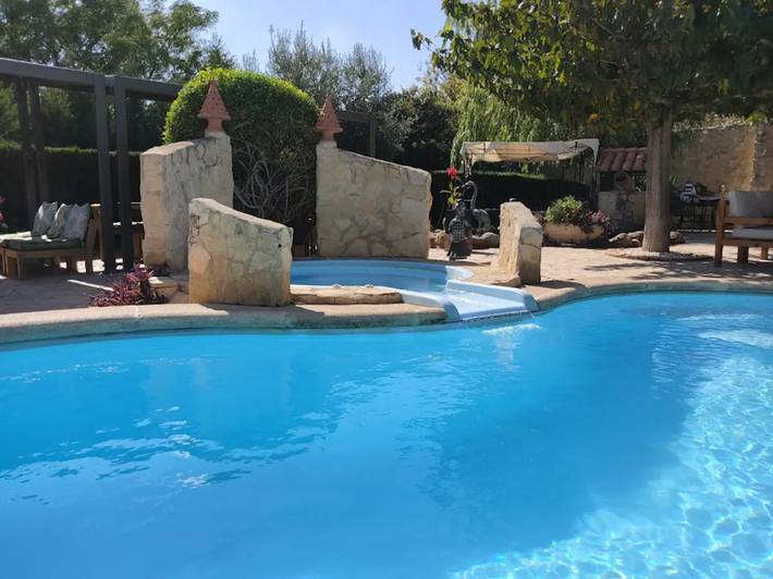 Casa rural para 18 personas, con Balcón/Terraza y Terraza además de Jardín y Piscina en Aleixar - 3