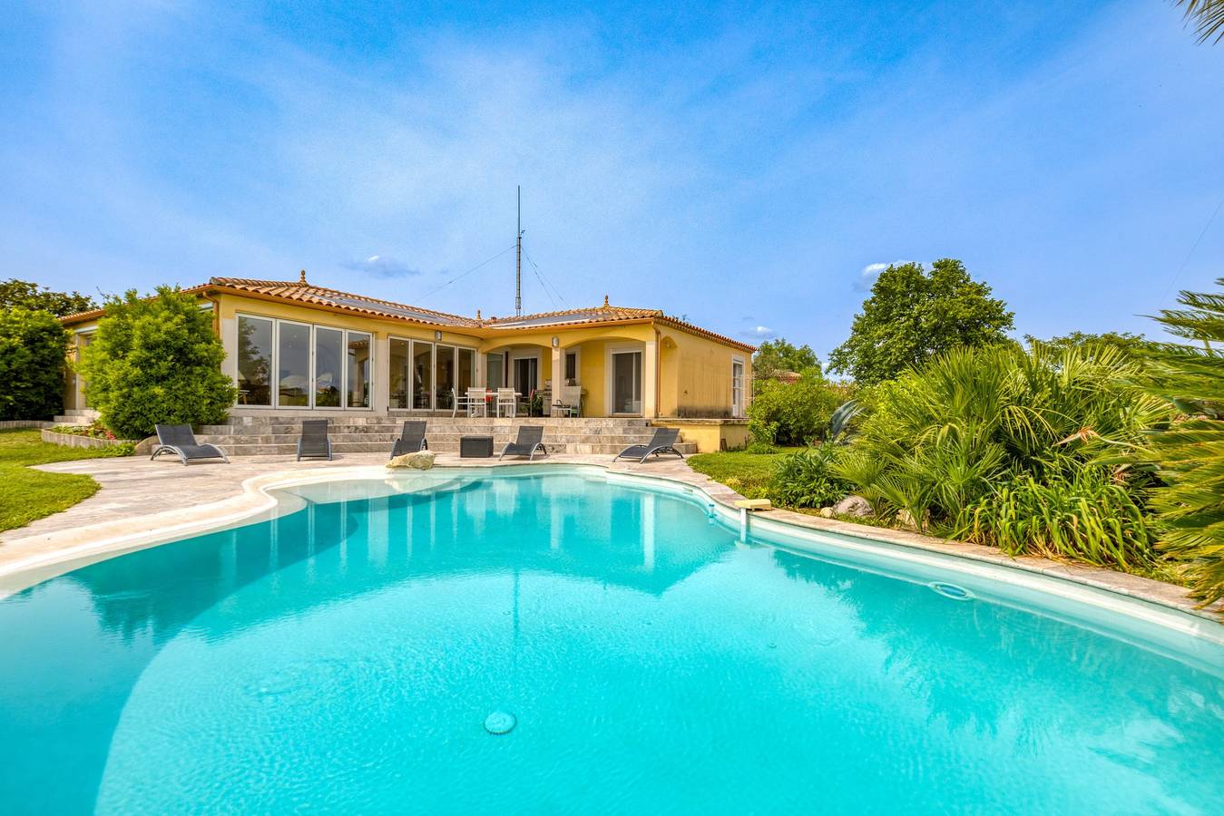 Villa 'Aux Portes De La Camargue' with Private Pool, Private Garden and Wi-Fi in Saint-Gilles, Mediterranean Coast (France)