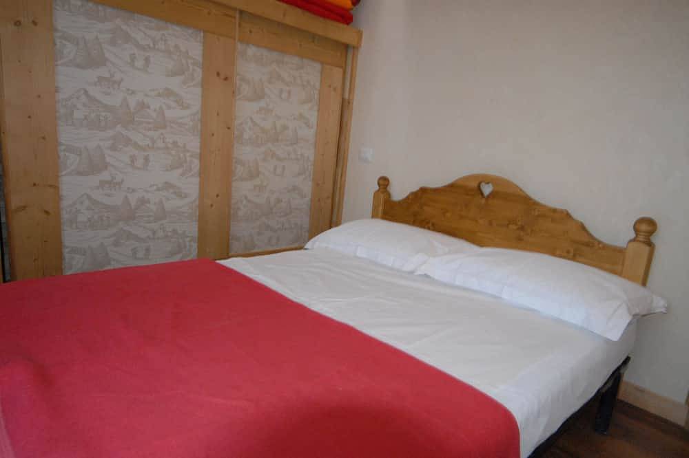 Entire apartment, Luxury three-room apartment in Cervinia Sci and Sauna, facing ski slopes. in Cervinia Cielo Alto, Valtournenche