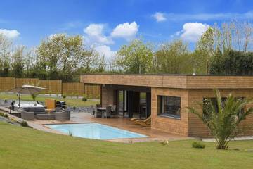Gîte pour 6 personnes, avec jacuzzi et jardin ainsi que terrasse et sauna à Tréméloir