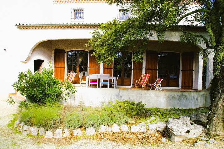 Location de vacances pour 12 personnes, avec jardin ainsi que piscine et terrasse à Labeaume - 4