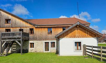 Gîte pour 4 personnes, avec jardin, animaux acceptés à Les Fourgs
