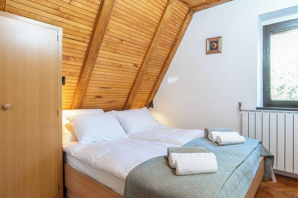 Charming Casa Natura with Hot Tub and Sauna in Mrkopalj, Primorje-Gorski Kotar