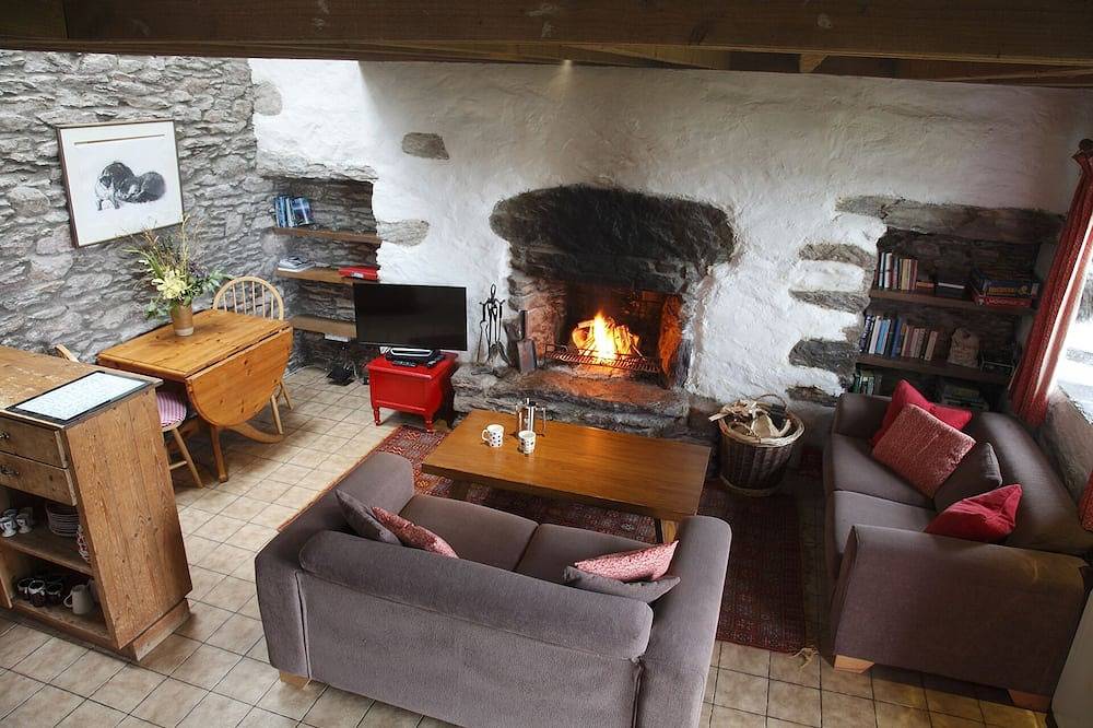 Restored 18th C. Coastguard cottage on shore of beautiful Kenmare Estuary in County Kerry