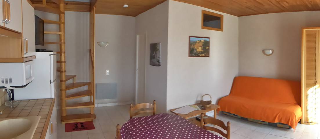 Gîte pour 4 personnes, avec jardin et terrasse, animaux acceptés dans Massif central - 4