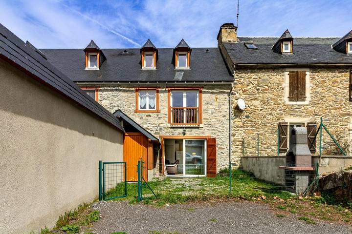 Gîte pour 9 personnes à Guchan