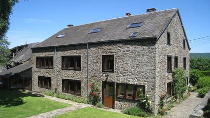 Location de vacances pour 10 personnes, avec sauna et jardin, animaux acceptés à Rendeux