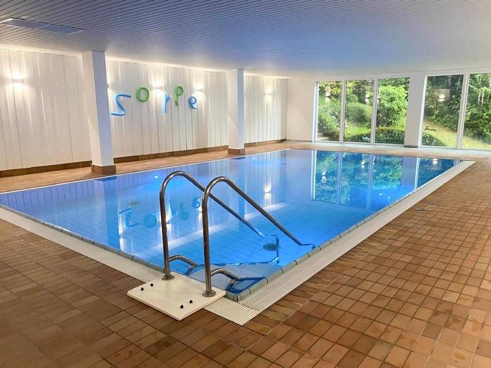 Ferienwohnung für 5 Personen, mit Ausblick und Garten sowie Seeblick und Pool in Sundern - 2