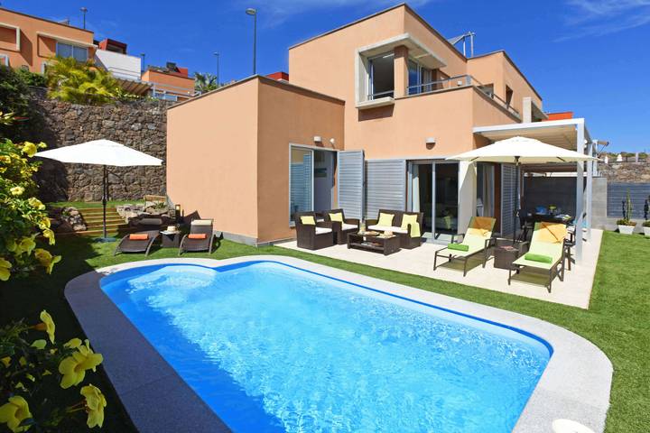 Ferienhaus für 4 Personen, mit Ausblick und Garten sowie Balkon - 1