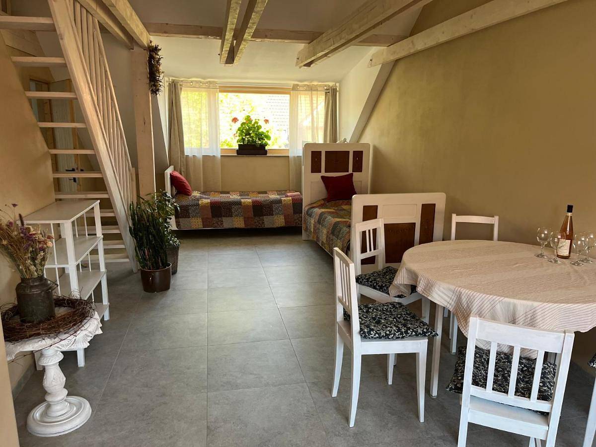 Geheel appartement, Vintage apartmán Mikulov, 2-4 osoby, 65m2 in Mikulov, Zuid-Moravië