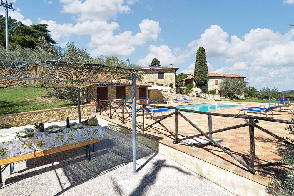 Apartamento entero, Bonito apartamento en Loc. Saragano,. in Gualdo Cattaneo, Provincia de Perugia