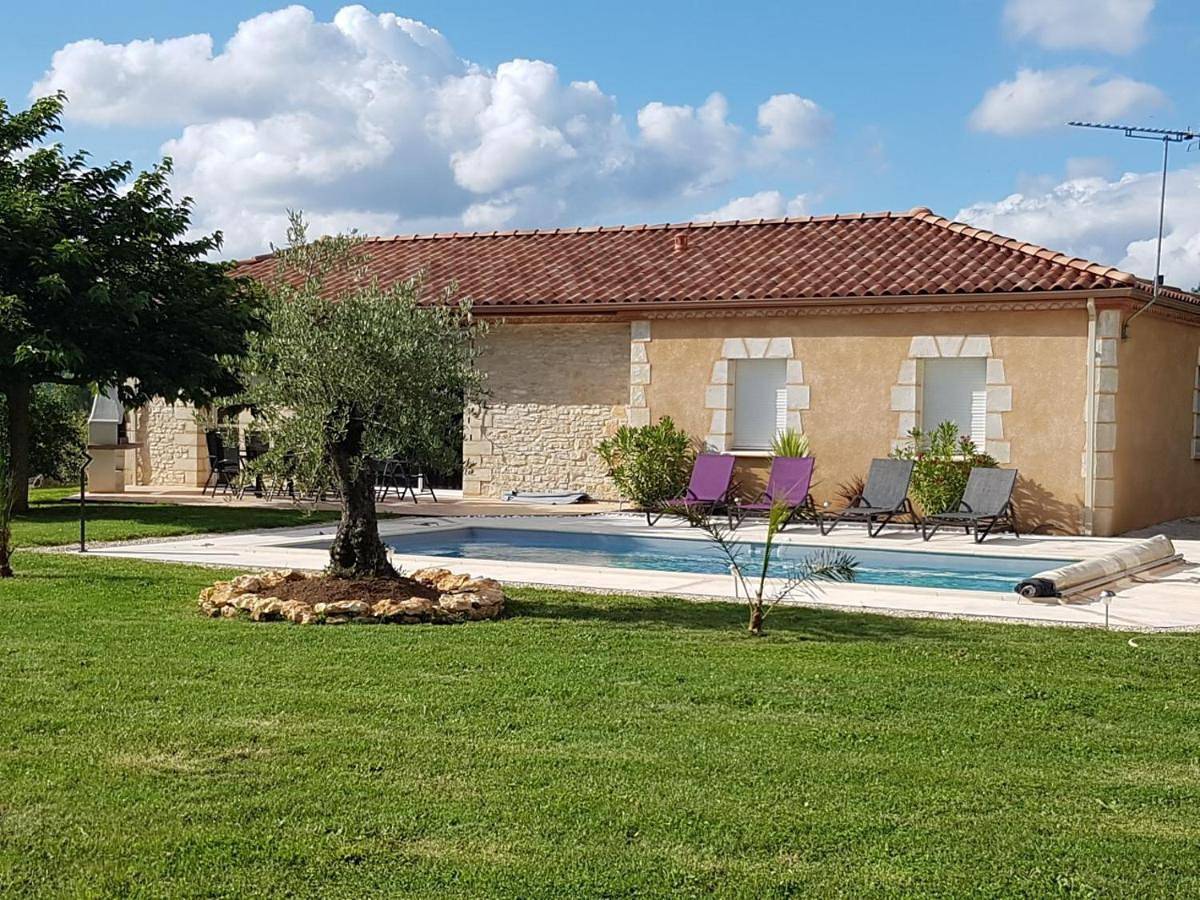 Villa spacieuse 4 chambres Gîte les manoques in Prayssac, Quercy