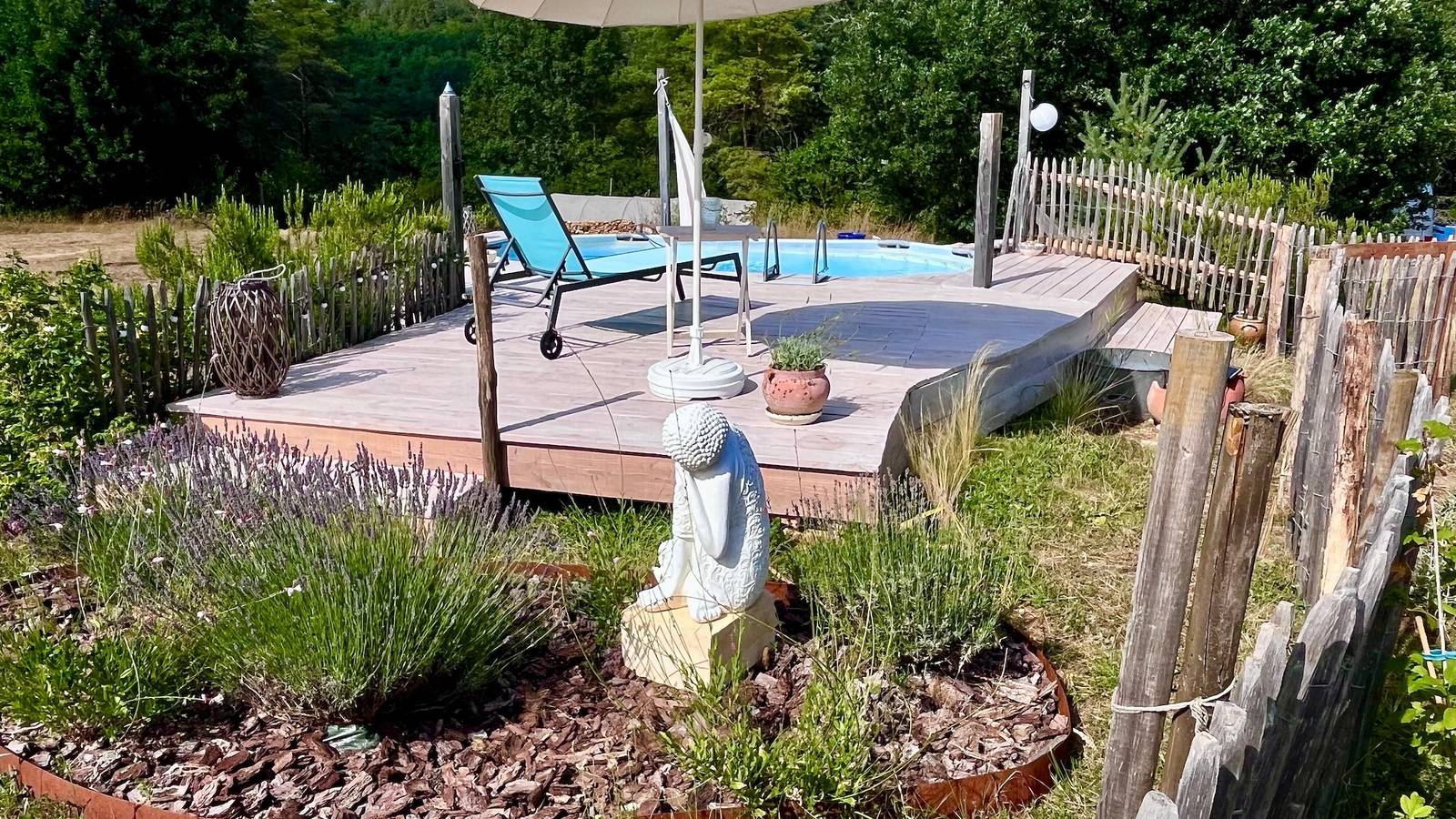 Gîte Les Orchidées : maison de vacances avec piscine partagée, terrasse privée et Wi-Fi in Savignac-de-Miremont, Périgord Noir