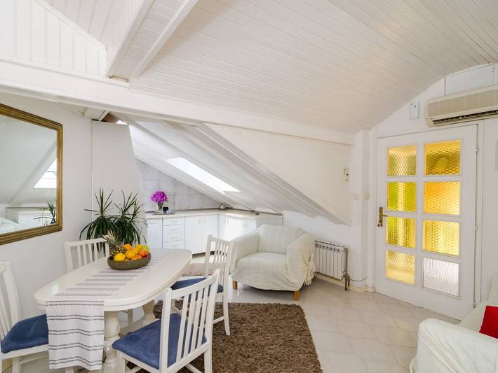 Ferielejlighed for 5 personer, med balkon i Dubrovnik