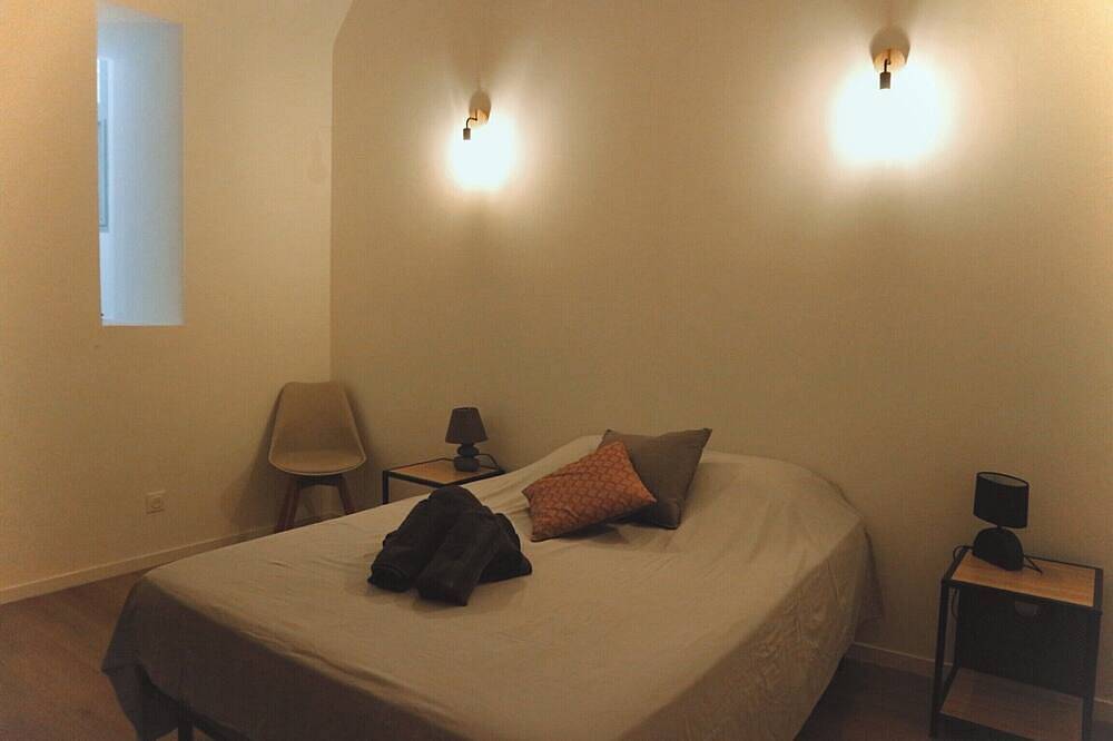 Apartamento entero, Renovated T2 apartment in the heart of Suze-la-Rousse in Suze-la-Rousse, Región de Nyons