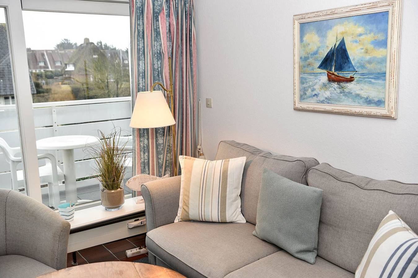 Ganze Wohnung, Sylt ist wertvoller Lebensraum und wohltuender Urlaubsort, ein paradiesisches Refugium, das im Grunde keinen von uns braucht. Wir hingegen, jene, die seit jeher diese Verbindung spüren, wir brauchen die Insel. in Wenningstedt, Sylt