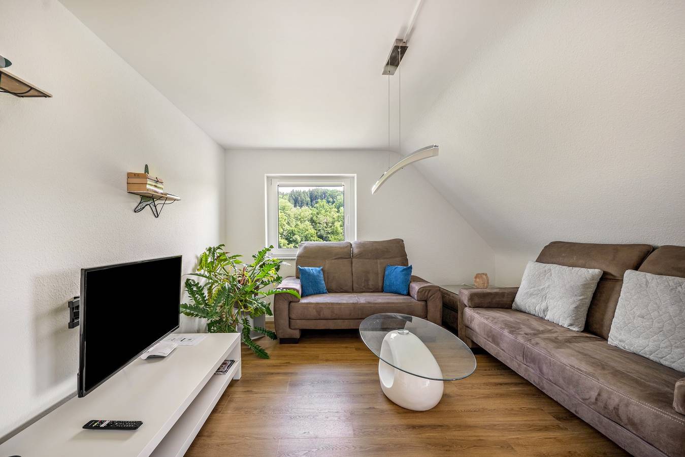 Ganze Wohnung, Ländlich gelegene ruhige Wohnung in Westheim (Hohenlohe), Rosengarten (Hohenlohe)
