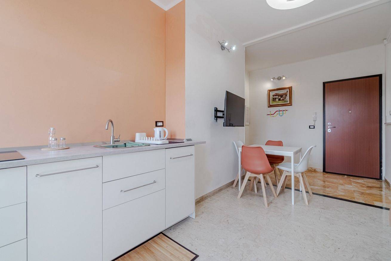 Apartamento entero, Guesthost - Cozy Flat near Bengasi Metro Station in Turín, Provincia de Torino