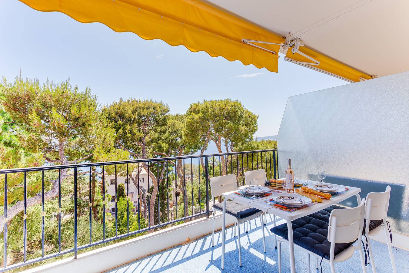 Ganze Wohnung, Le Bois Joli Ap4477 By Riviera Holiday Homes in Cap-d'Ail, Nizza und Umgebung