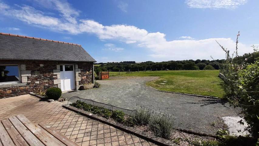 Location de vacances pour 8 personnes, avec vue et jardin à Trégomeur - 2