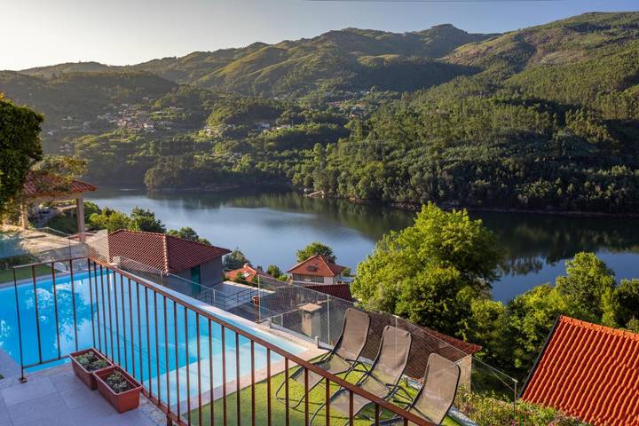 Ferienhaus für 12 Personen, mit Garten und Seeblick, mit Haustier - 1