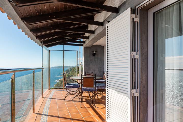 Chalet para 13 personas, con sauna además de jacuzzi y jardín, Se admiten mascotas en Provincia de Gerona - 4