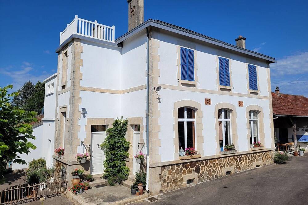 Casa en Limousin cerca del Bosque in Neuvic-Entier, Región de Limoges