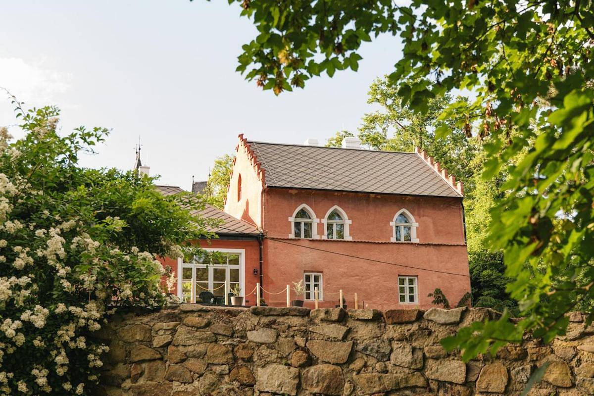 Zámecká Stodola - Červený Hrádek u Sedlčan in Région de Příbram