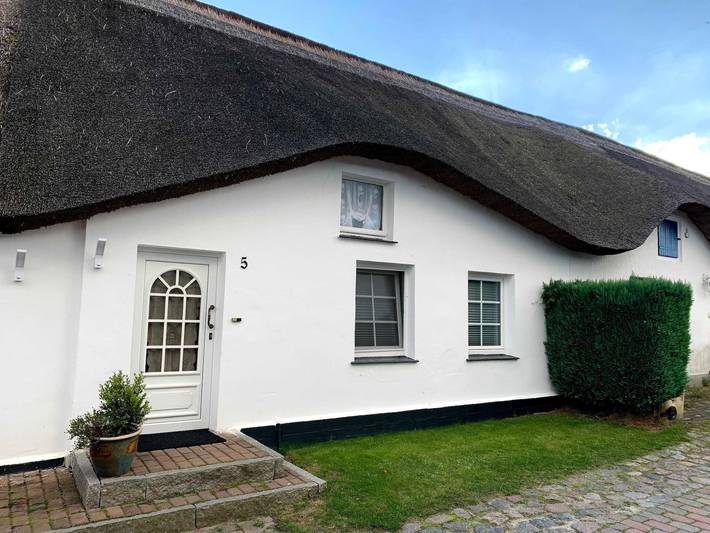 Ferienwohnung für 3 Personen, mit Terrasse und Garten in Zempin