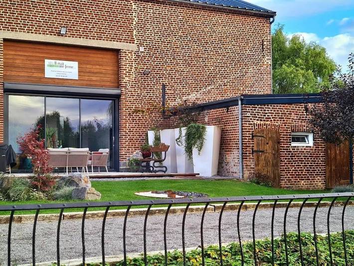 Location de vacances pour 2 personnes, avec piscine ainsi que jardin et vue à Aulnoye-Aymeries - 3