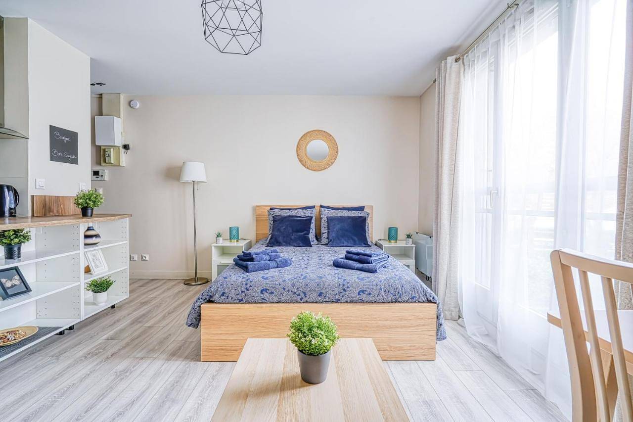 Appartement entier, Logement Noah in Évry-Courcouronnes, Essonne