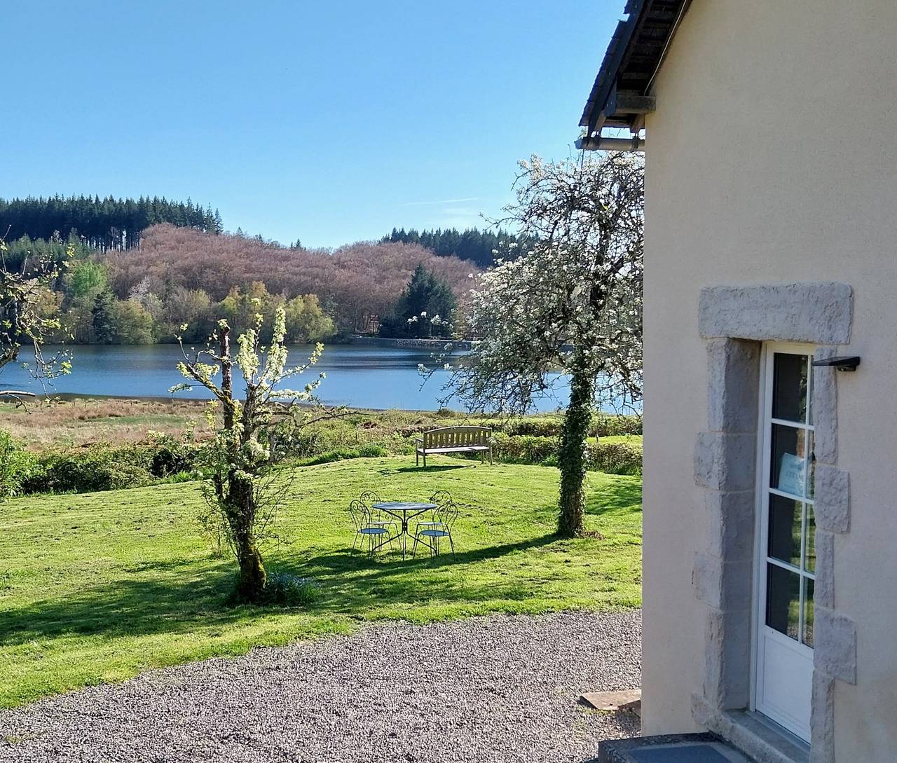Gîte de l'Étang in Villapourçon, Parc naturel régional du Morvan