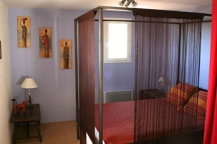 Location de vacances pour 12 personnes, avec jardin et terrasse à Seillons-Source-d'Argens - 2