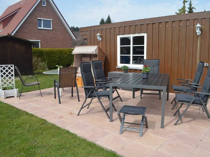 Ferienwohnung für 4 Personen, mit Terrasse und Garten in Wischhafen
