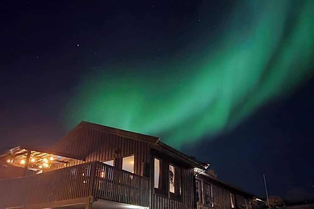 Ganze Wohnung, Apartment between Ishavskatedralen and the mountain lift in Tromsø