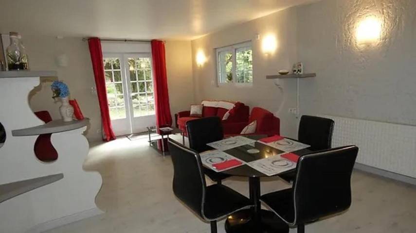 Location de vacances pour 5 personnes, avec jacuzzi ainsi que jardin et terrasse à Meslan - 2